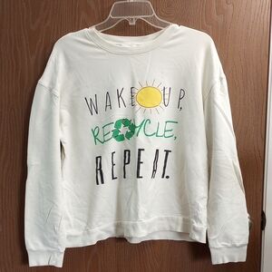 [8] EcoThreads Eco-Friendly White Long Sleeved Crewneck T-Shirt Size L